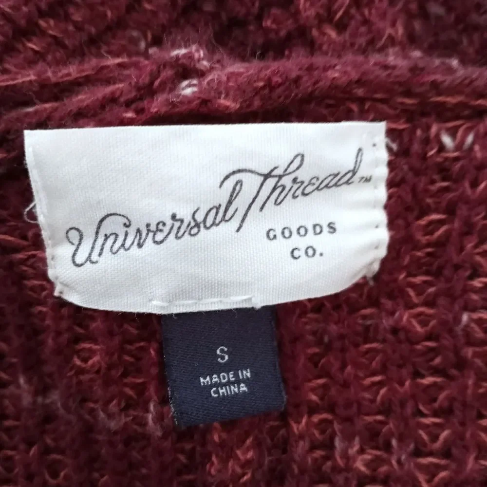 UNIVERSAL THREAD BURGUNDY CARDIGAN SZ.S EUC
